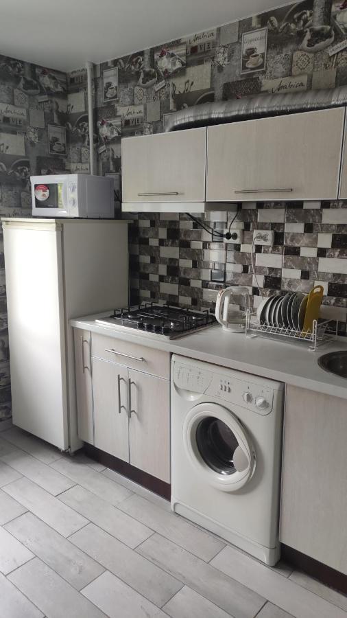 Затишна Квартира Appartement Tsjerkasy Buitenkant foto